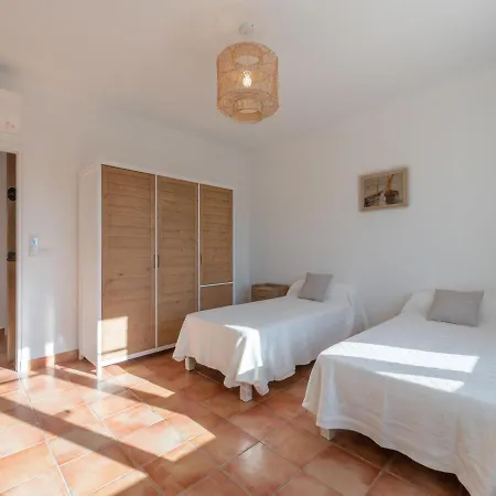 Lou Niou By Interhome Apartman Saint-Tropez