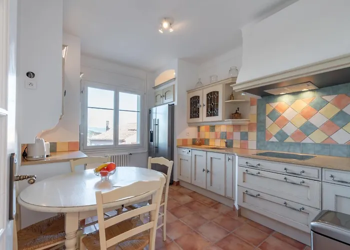 Lou Niou By Interhome Apartman Saint-Tropez